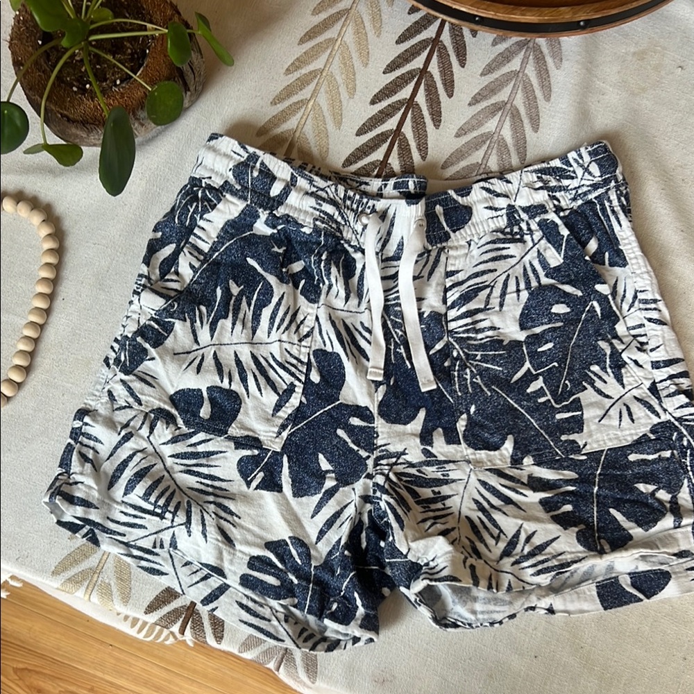 Navy Monstera Leaf Print Women's Shorts